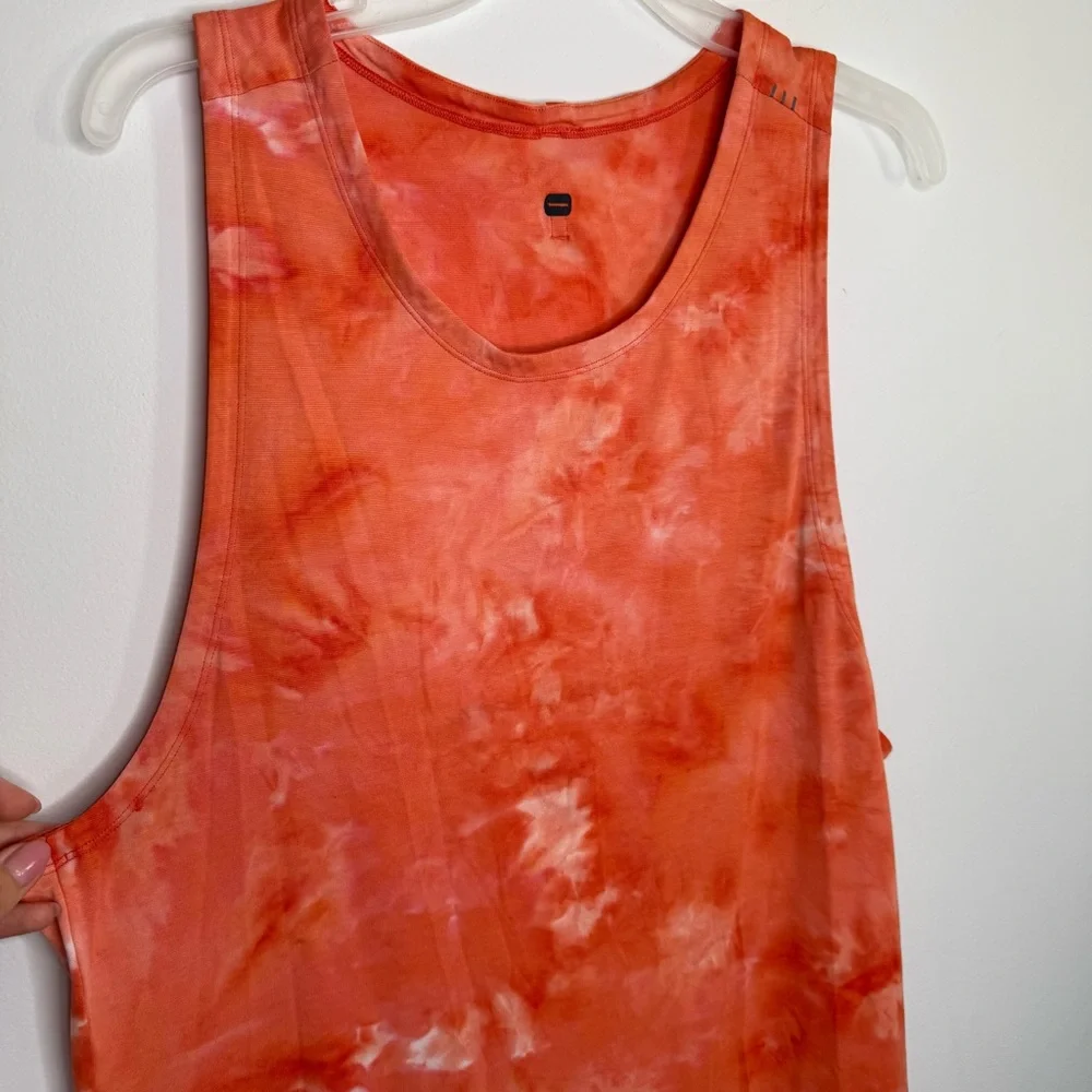 J2 Lululemon‎ Men's Large Orange Always Agile Tank Spray Dye